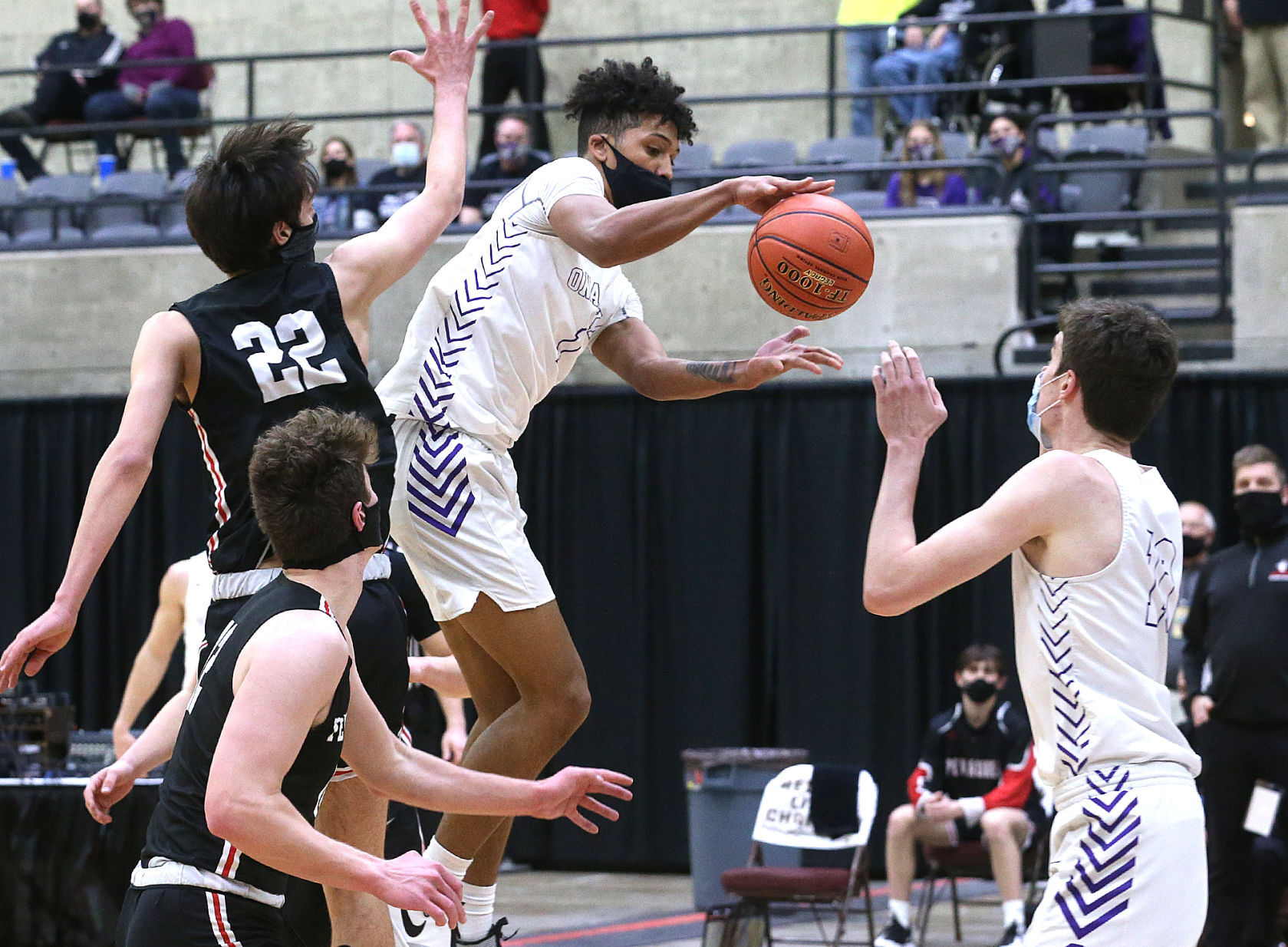 March 5: Pewaukee vs Onalaska